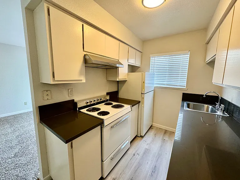 3335 J st — Photo 8