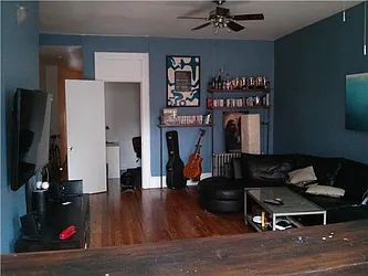 Rented by R New York