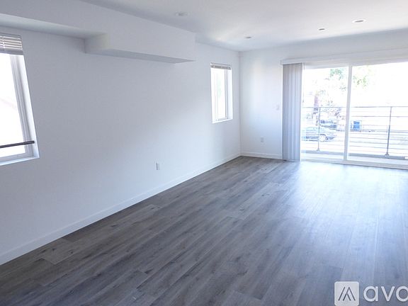 2nd image of 1119 N Berendo St Front A1