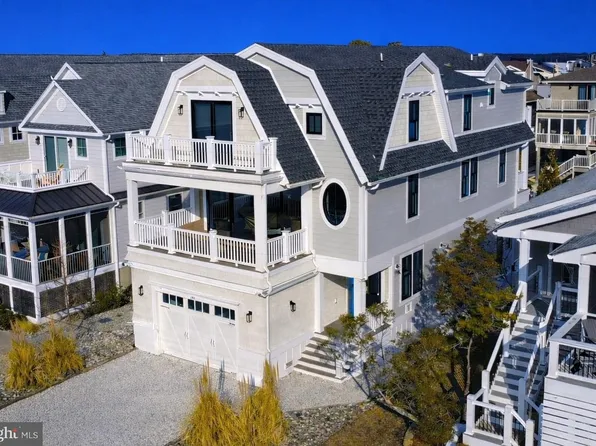 203 3rd St, Bethany Beach, DE 19930