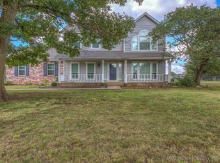 10423 Ashford Cir, Owasso, OK 74055