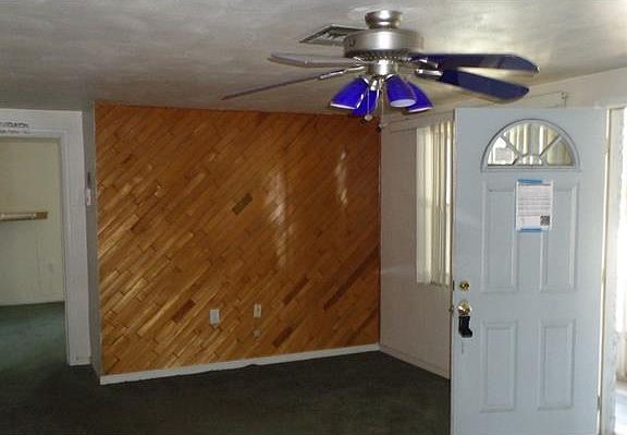 3rd image of 1021 Oakmont Ave