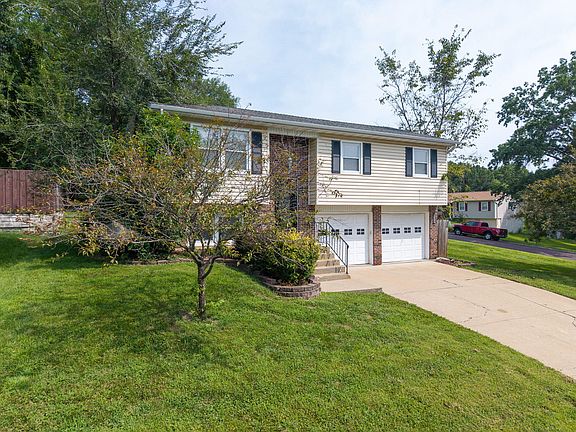 2nd image of 1751 W Crockett Dr