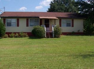 557 Jarrell Hogg Rd, West Point, GA 31833