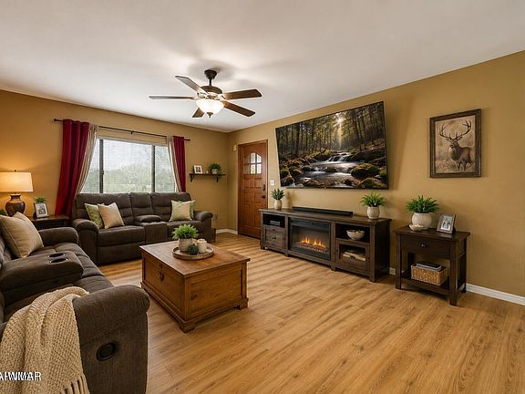 2nd image of 3834 Serra Way