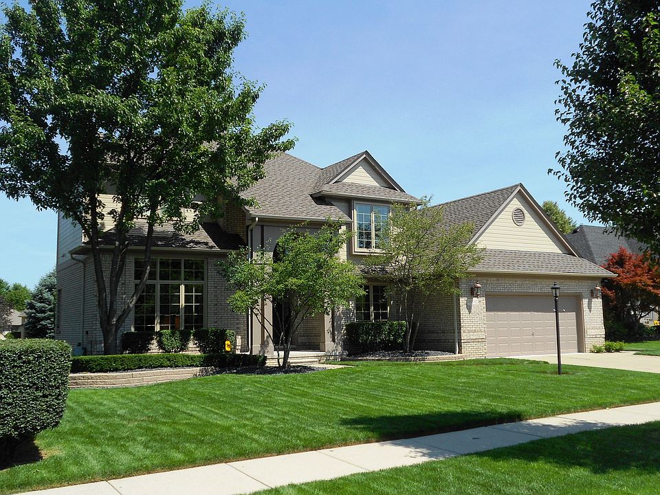 1st image of 48342 Elmwood Dr