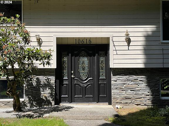 2nd image of 10616 NE 50th Ave