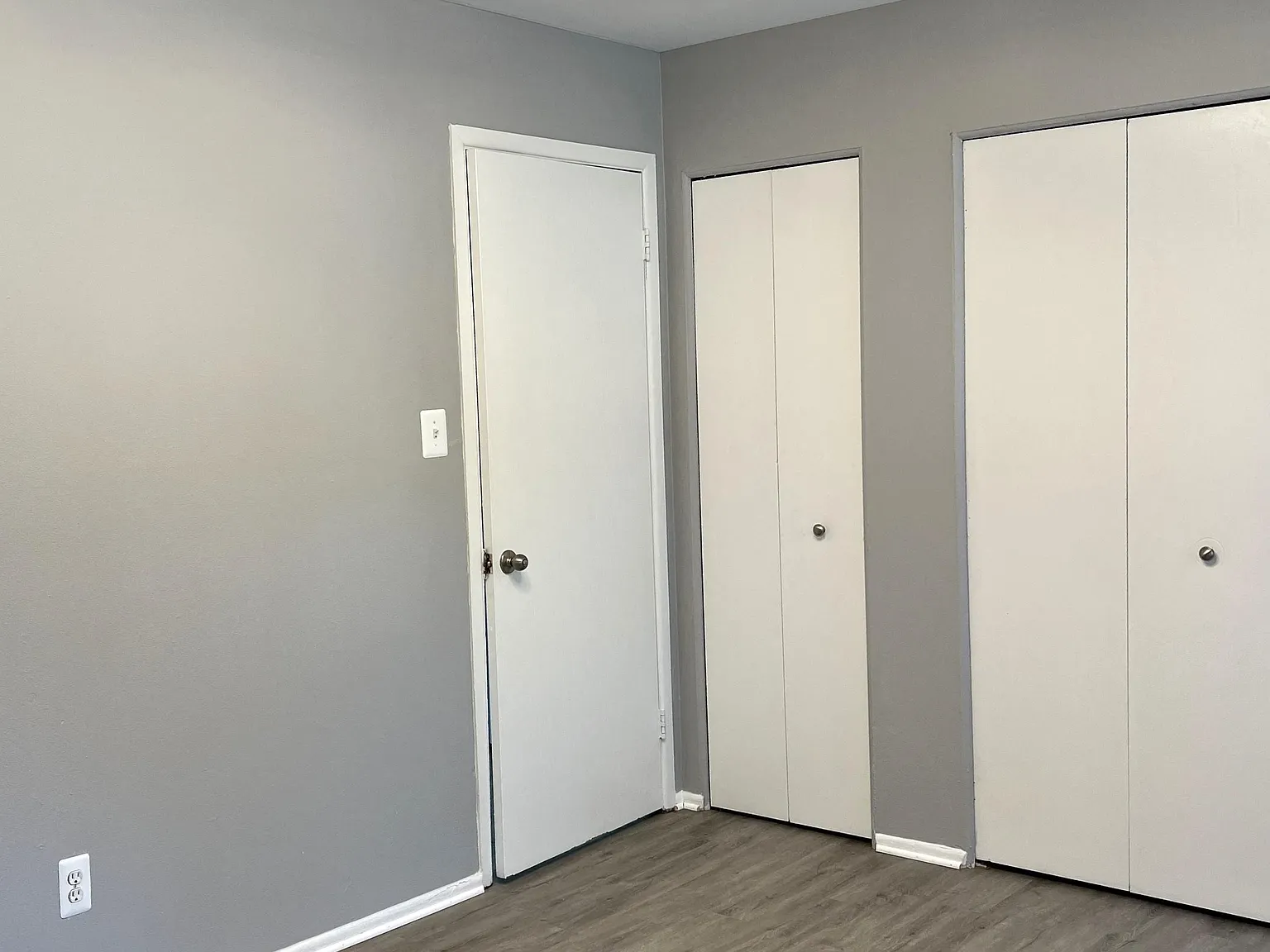 Oakridge Apartments — Photo 4