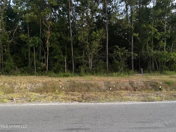 E East North St, Pass Christian, MS 39571