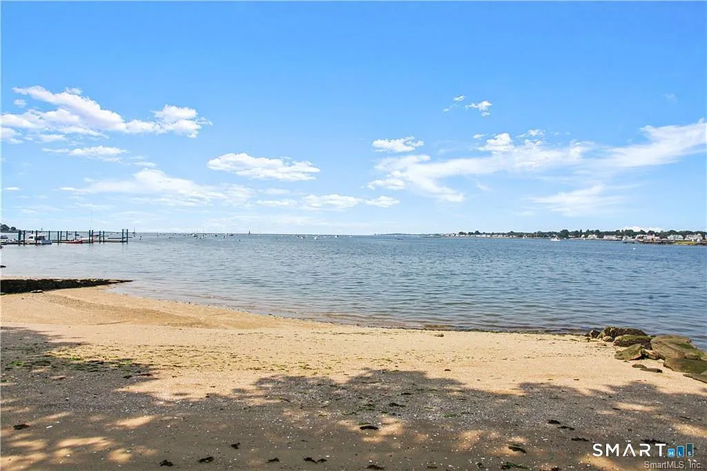 4 bed, 3.0 bath, 2925 sqft, $17,000 — Photo 3