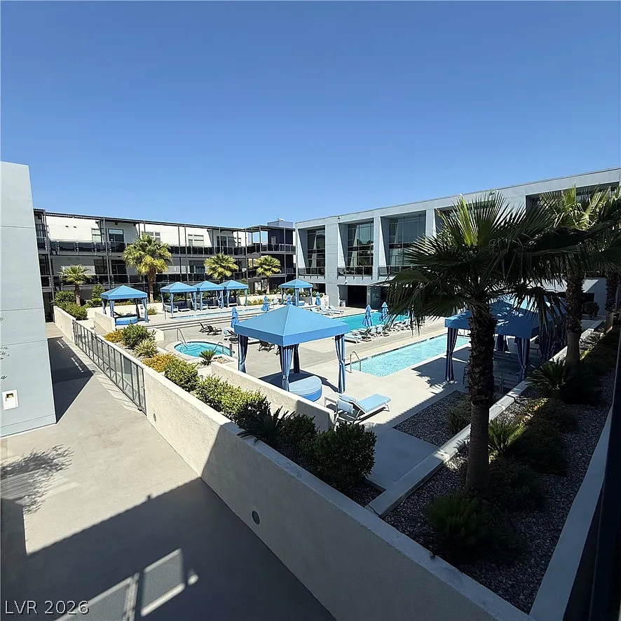2 bed, 2.0 bath, 1539 sqft, $2,300 — Photo 3