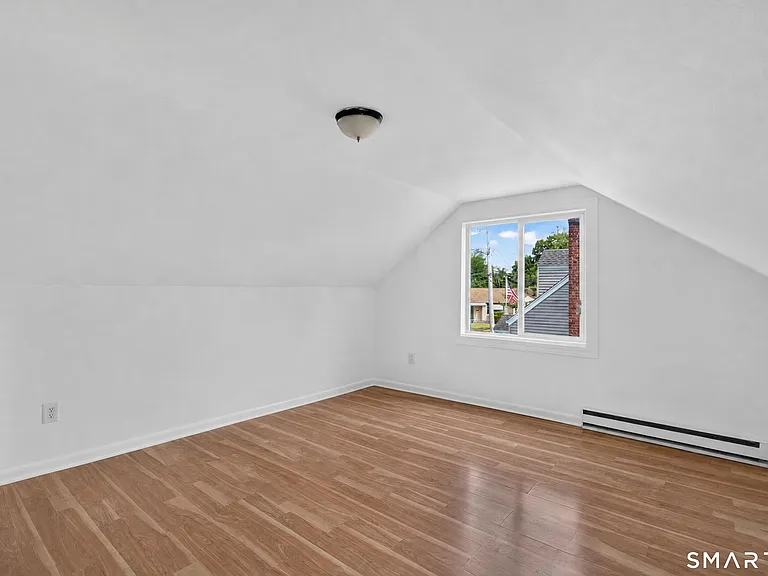 11 Stratfield Pl — Photo 26