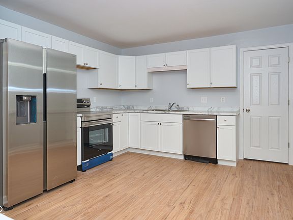 4th image of 7916 Catawba Ct