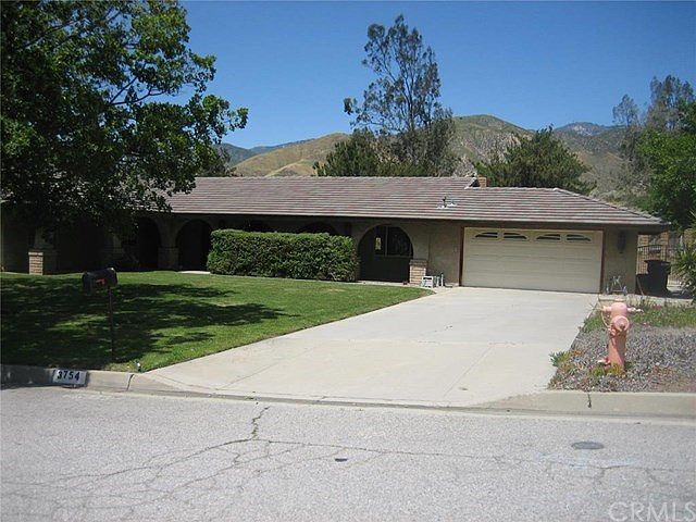 1st image of 3754 Hemlock Dr