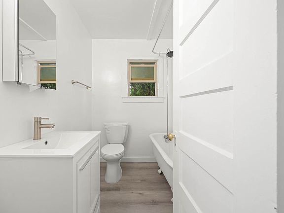 5th image of 1816 Carleton St APT G