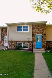 1409 9th Ave NE, Jamestown, ND, 58401