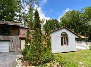 96 E Croton Dr, Carmel, NY 10512