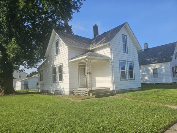 556 24th Ave, Moline, IL 61265