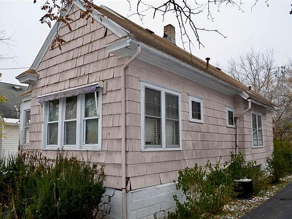 3rd image of 432 Warner Ave