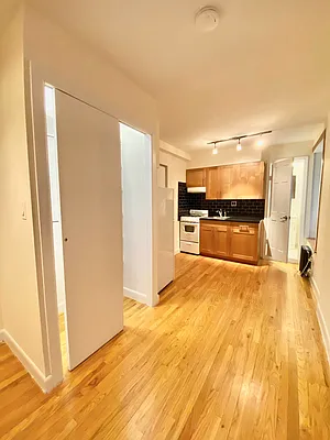 Rented by Waverly Realty Associates | media 36