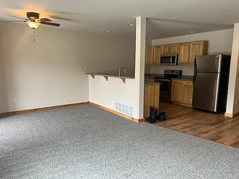 3 bed, 1515 sqft, $2,500 — Photo 2