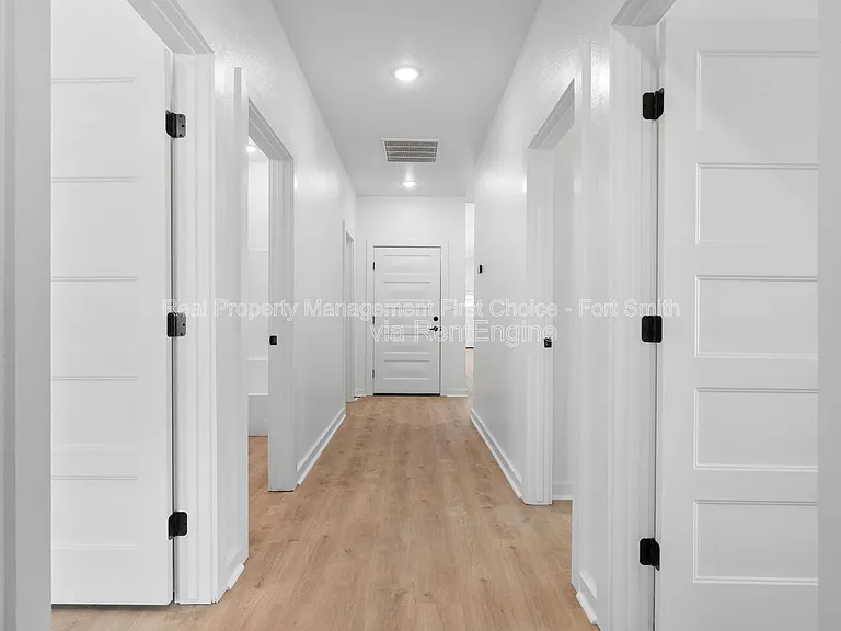 8705 Cantera Dr #B — Photo 24
