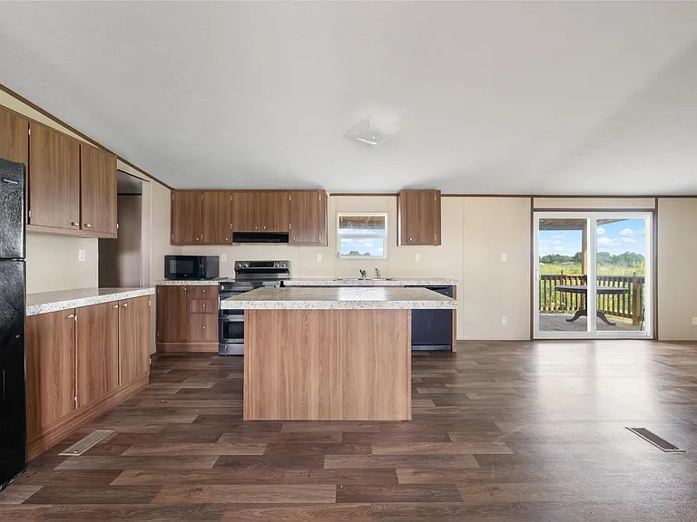 360 Shady Oaks #B — Photo 15