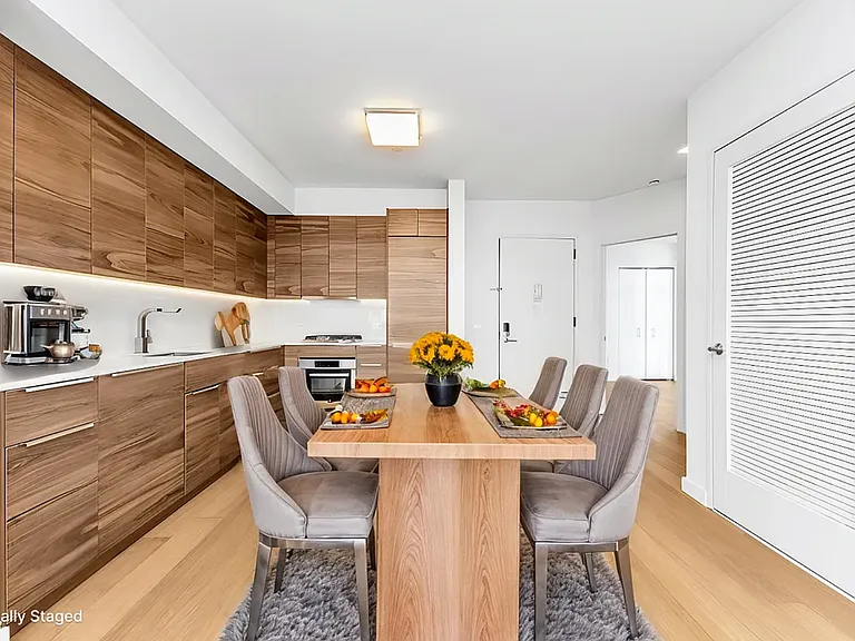 171 Suffolk St #D6 — Photo 4