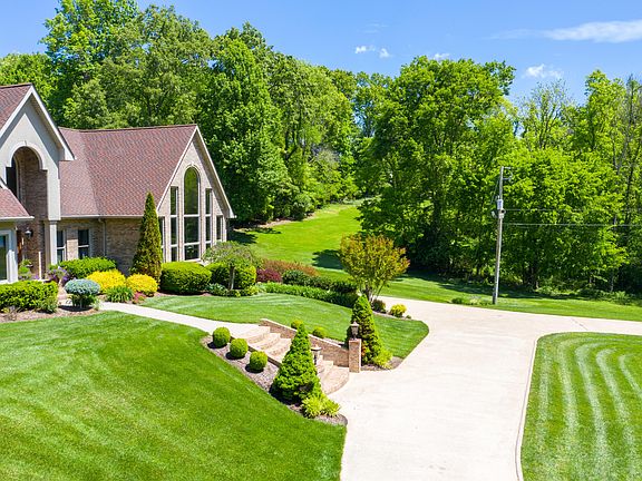 5th image of 222 Southwood Dr