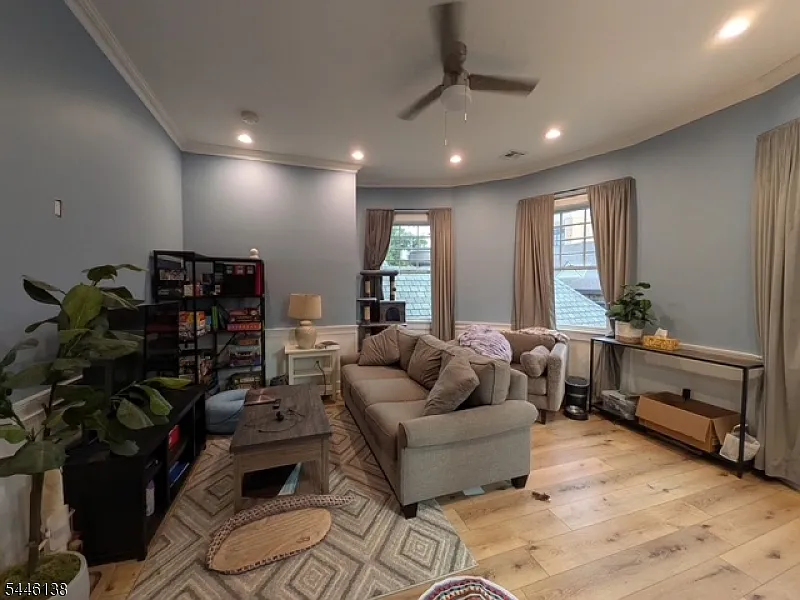 1 bed, 1.5 bath, $2,200 — Photo 3