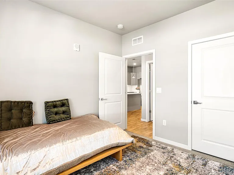 155 S Monaco Street Pkwy #105 — Photo 14