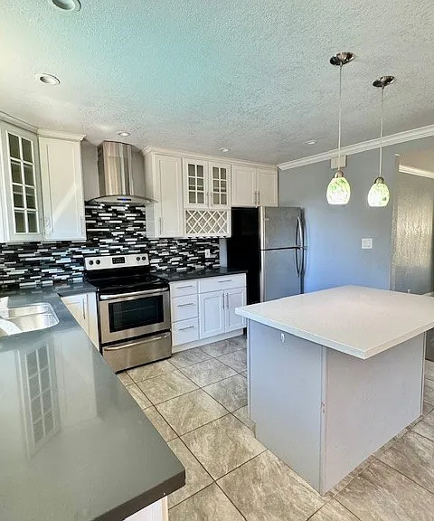 5554 Indiana Dr — Photo 3