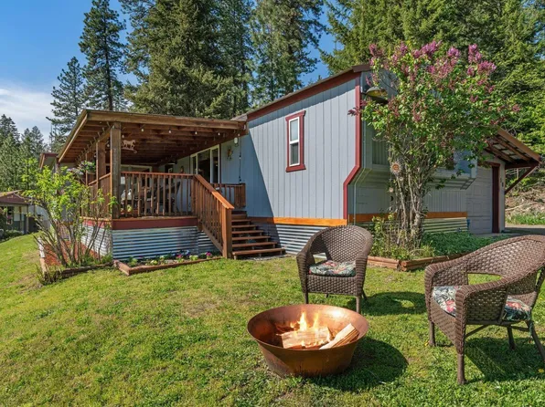 302 School Rd #18, Hope, ID 83836