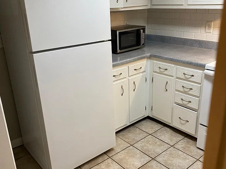 376 Ryder Ave #A2 — Photo 4