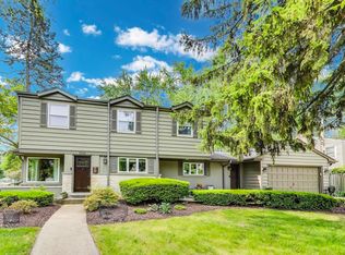 1311 E Woodford Pl, Arlington Heights, IL