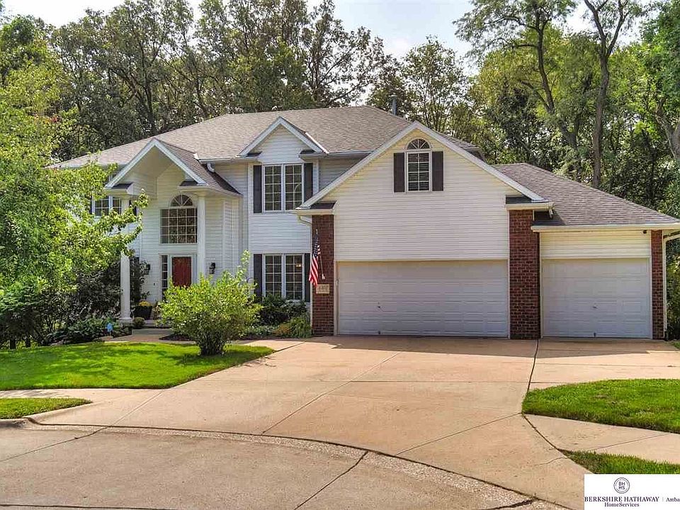 1st image of 4505 Lake Forest Cir