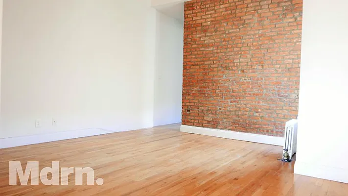 Rented by Mdrn Residential | media 7