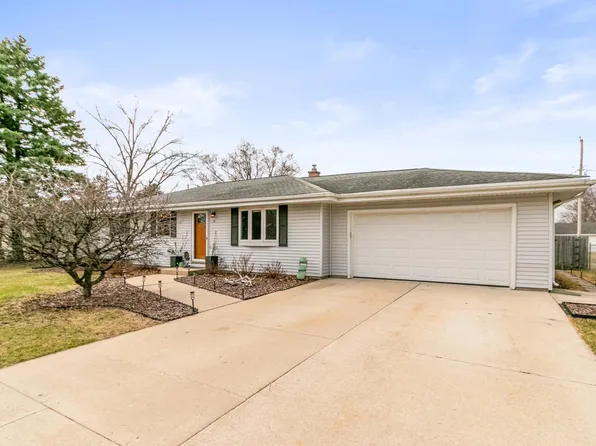 74 S Sumac Dr, Janesville, WI 53545