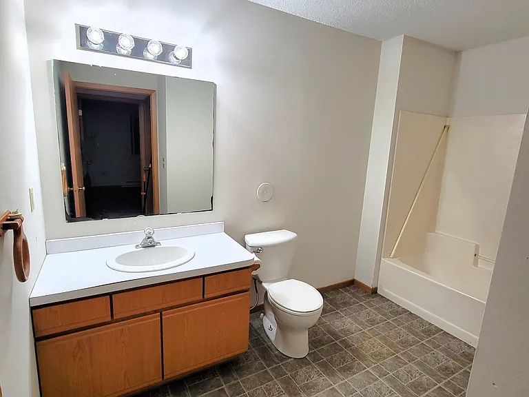 570 Spring St #F3 — Photo 12