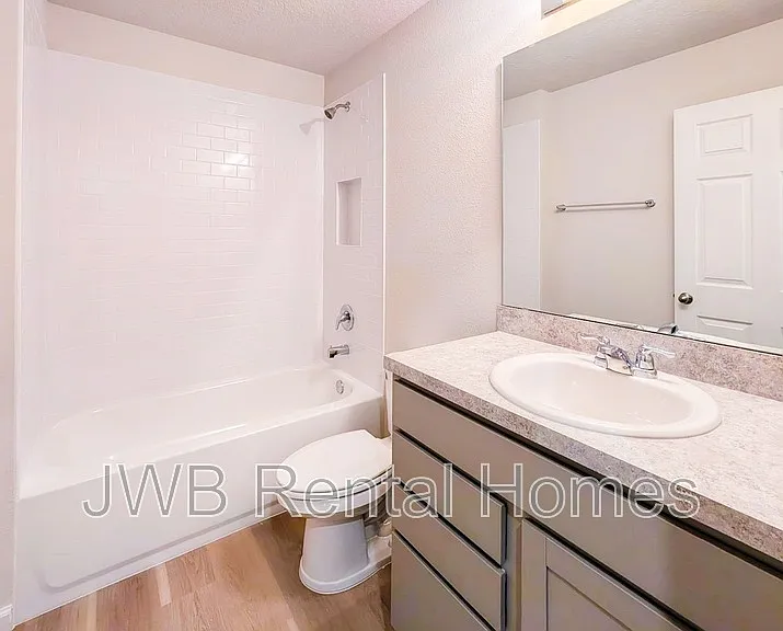 3627 McMillan Ave — Photo 10