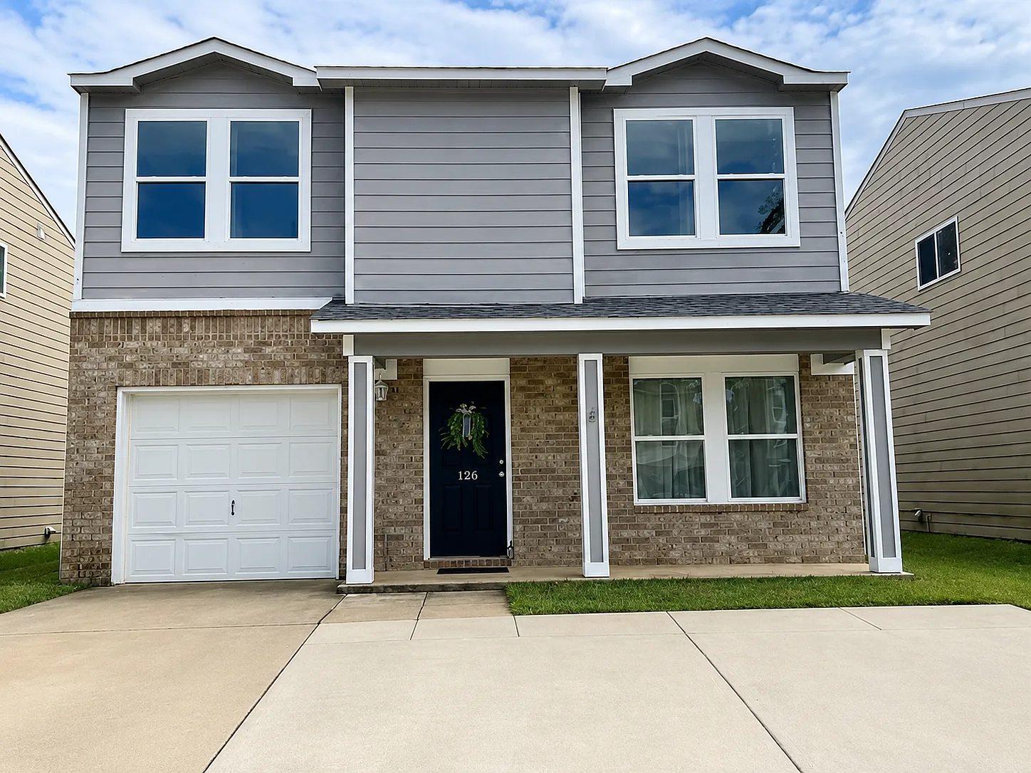 3 bed, 1594 sqft, $1,700 — Photo 1