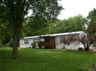 5409 Country Club Rd, Washington, MO 63090