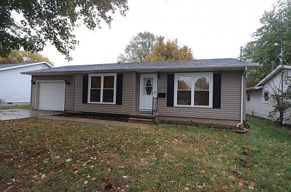 1st image of 1035 N Wood St