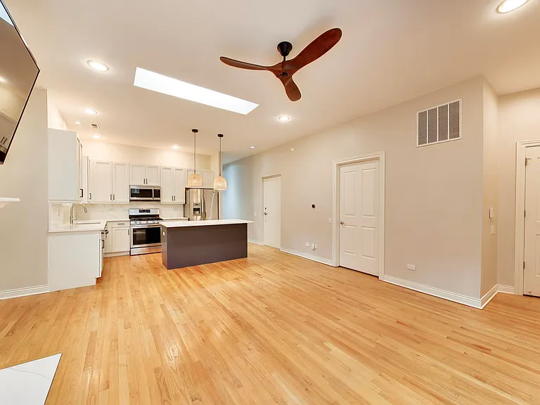 1347 W Washington Blvd #4B — Photo 4