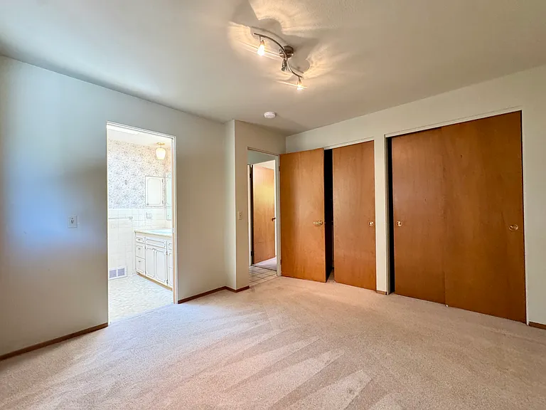 13039 SE 76th St — Photo 8