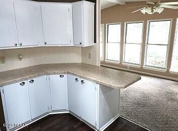 4th image of 806 Saint Andrews Blvd