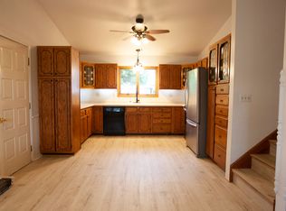 538 Cottonwood Ave, Hartland, WI 53029