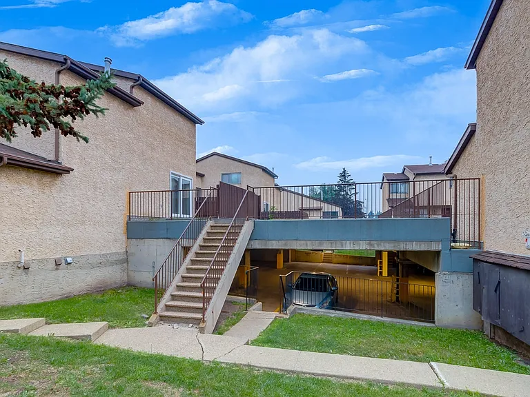 1 Huntington Hl NW — Photo 58