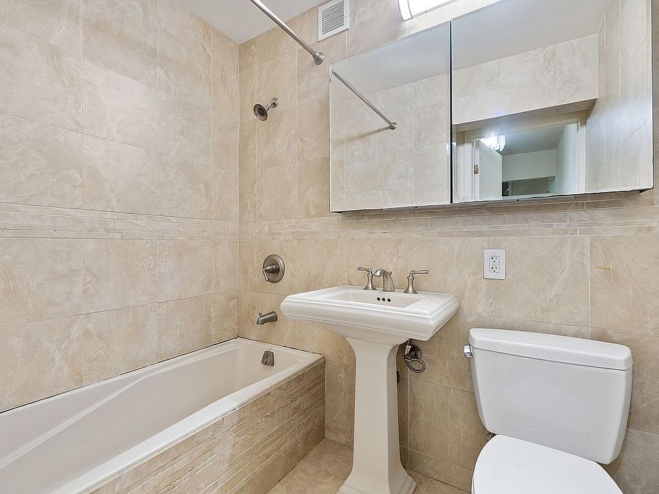 2nd image of 160 W End Ave APT 5B
