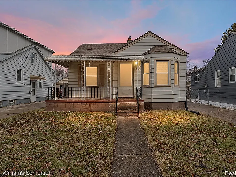 19163 Kenosha St